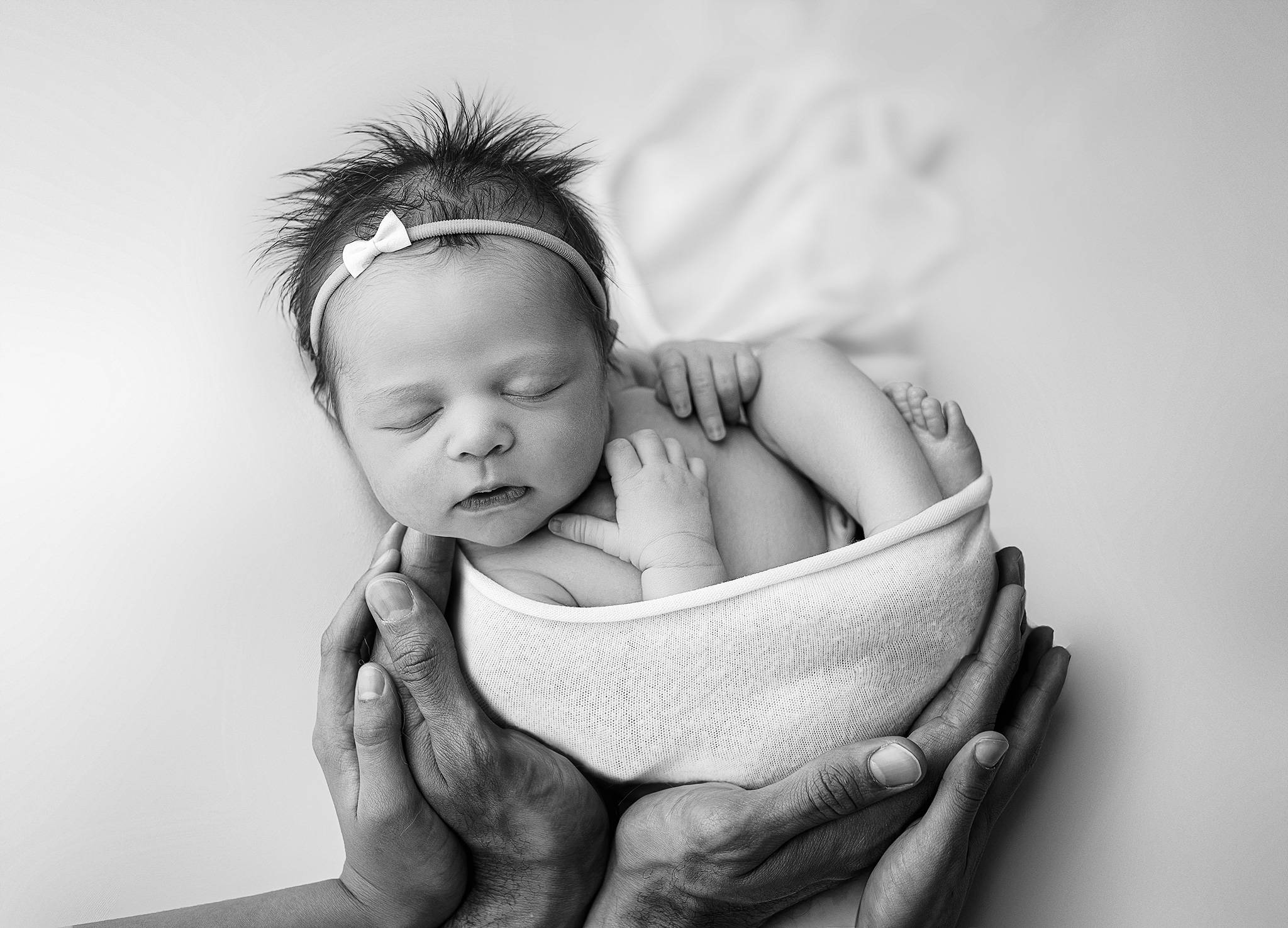 baby photographer lincoln nebraska, best photographer for newborns in nebraska, lincoln ne studio photographer, full service photography, luxury photography, lincoln newborn photographer