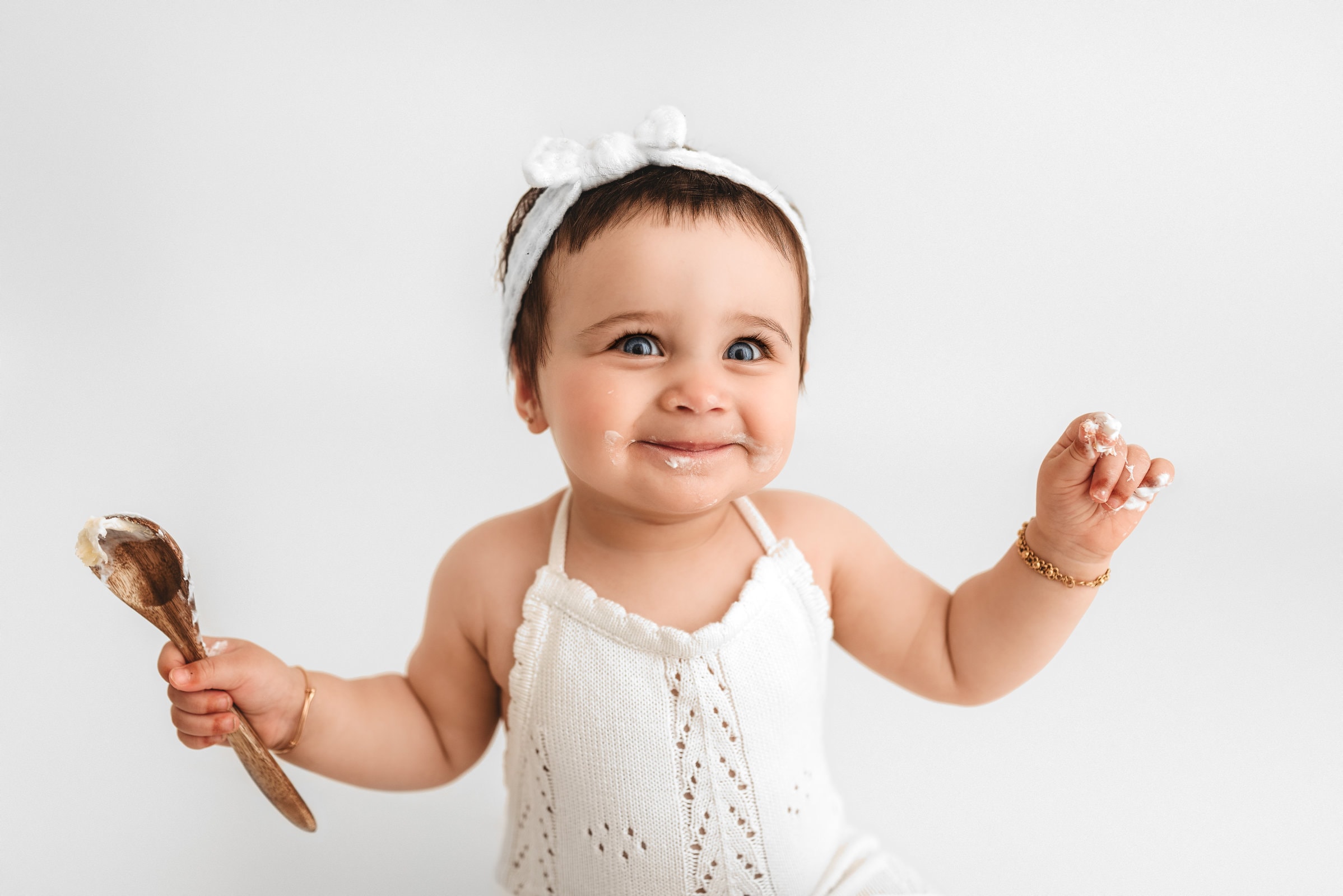 first birthday portraits, lincoln nebraska baby photographer, cake smash, nebraska cake, first birthday photoshoot
