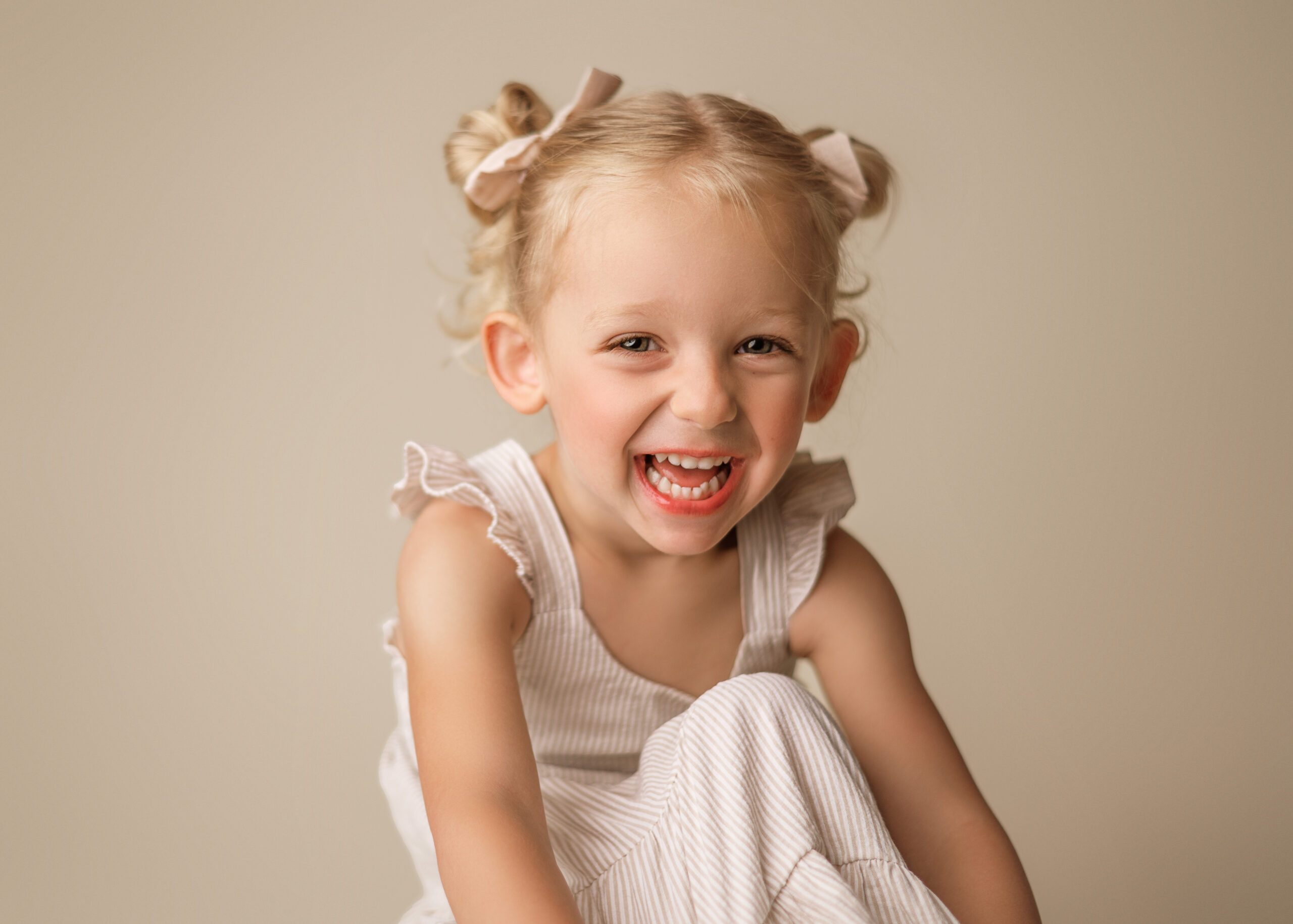 child photography nebraska, nebraska baby photoshoot, milestone photography, omaha baby photography, omaha photographer