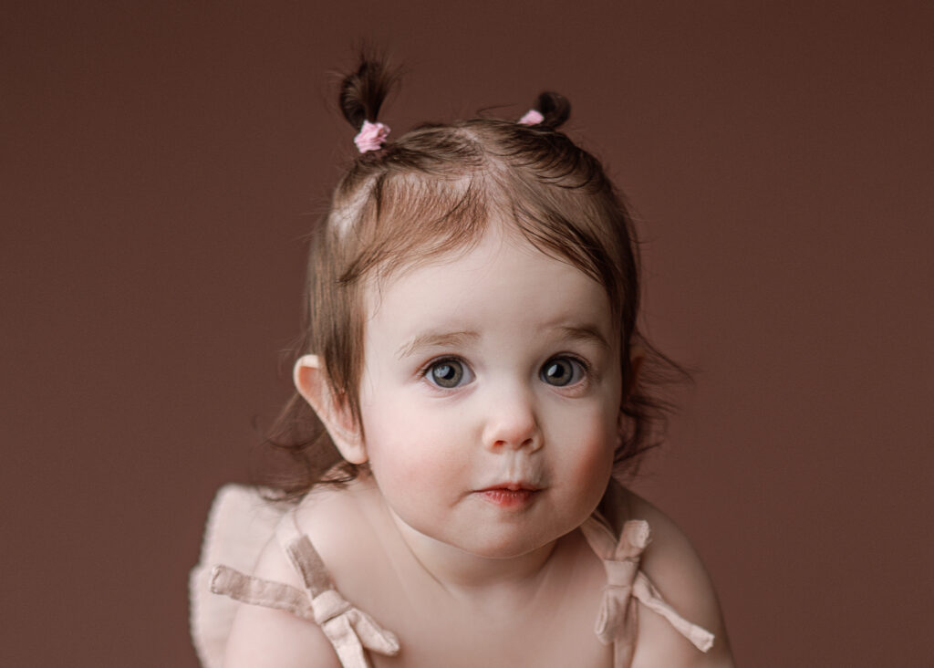 best photographer for babies near me, baby photography near me, omaha baby photos, milestone portraits in studio