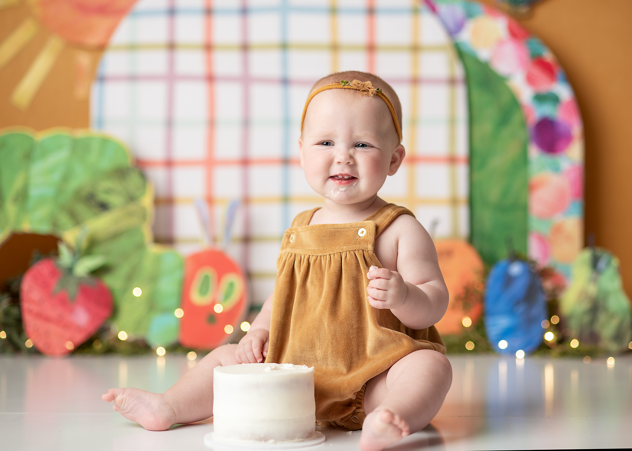 Creative first birthday cake smash photos Lincoln NE