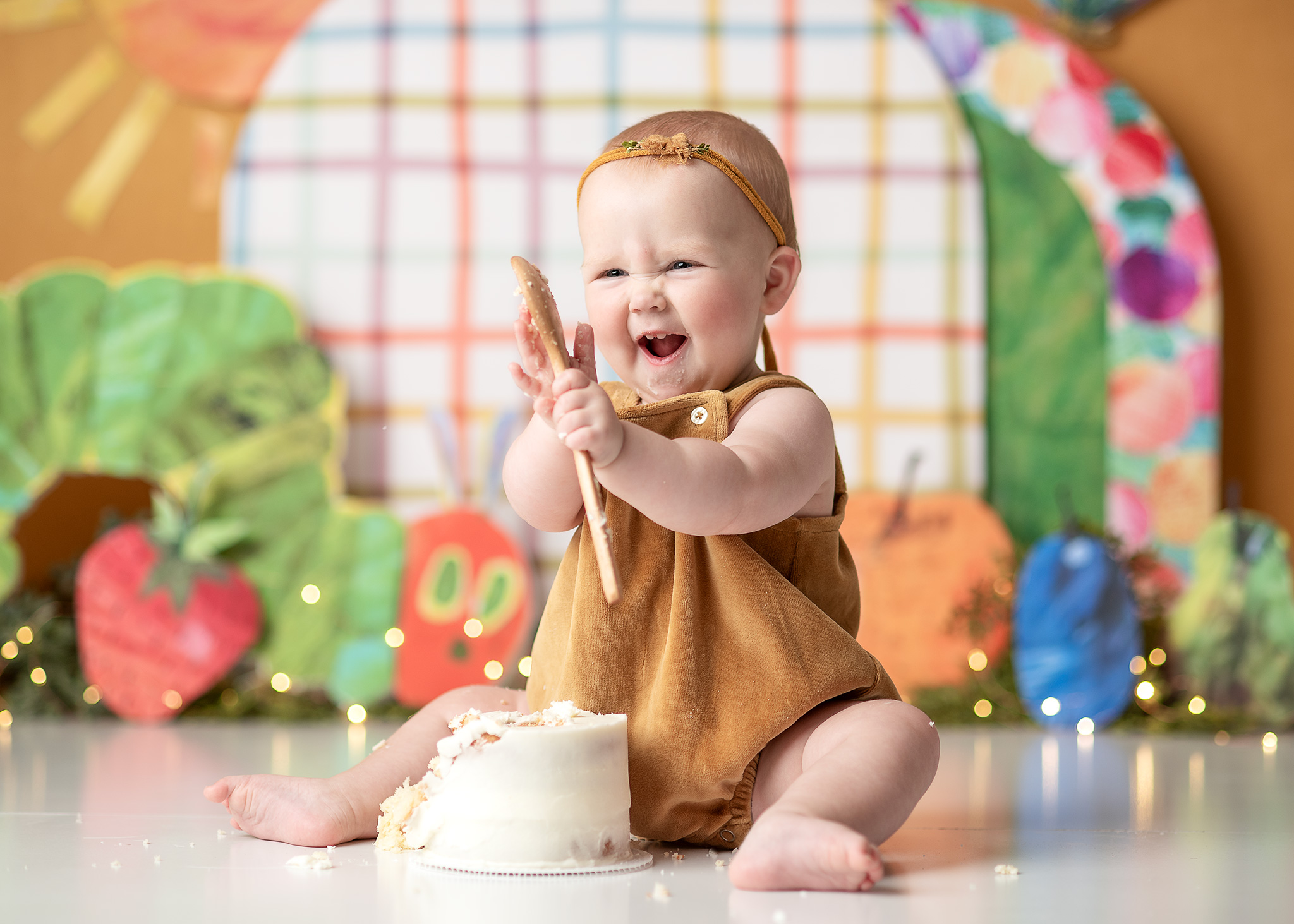 lincoln ne photographer, Best cake smash photographer in Lincoln Nebraska, cake smash sessions Lincoln NE, Studio cake smash photography Lincoln Nebraska